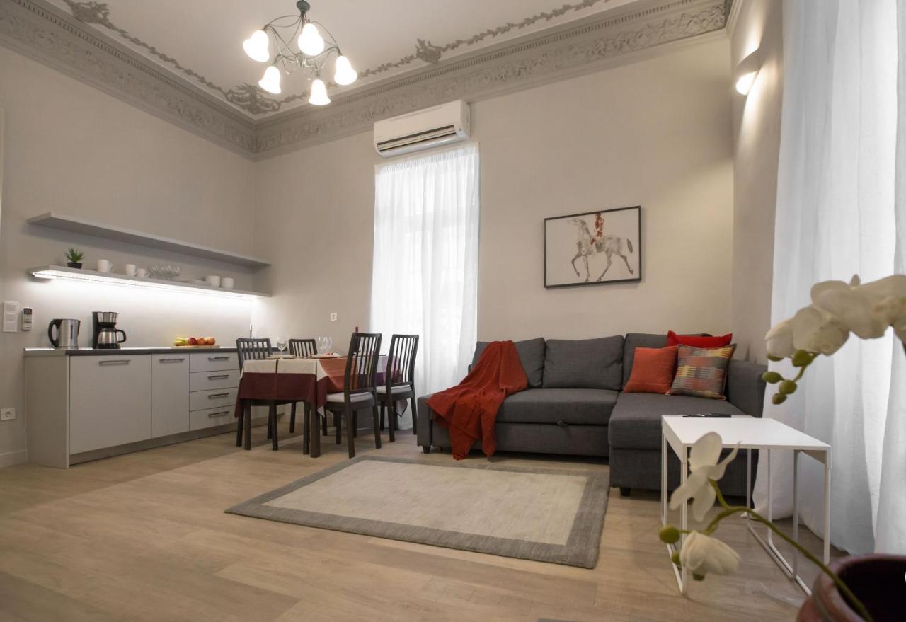 Sophisticated Apartment In Syntagma By Ghh Atenas Exterior foto